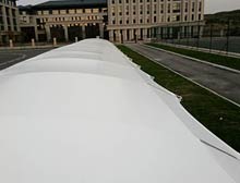 遼陽楊春，代表大乘實業來吉林膜結構公司考察